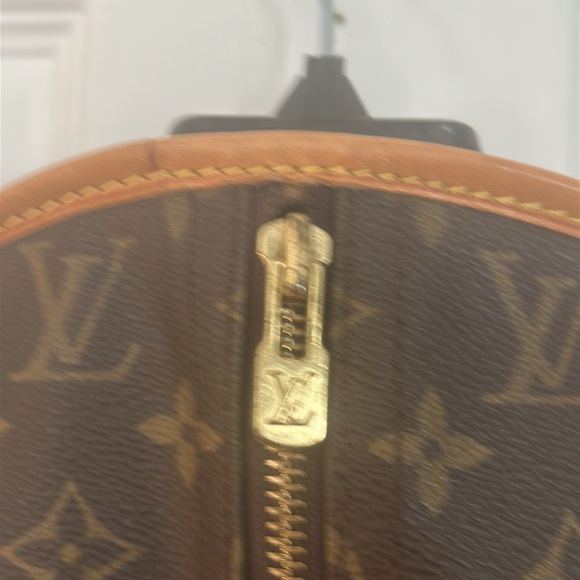 Louis Vuitton Monogram Garment Bag with COA - Picture 5 of 10
